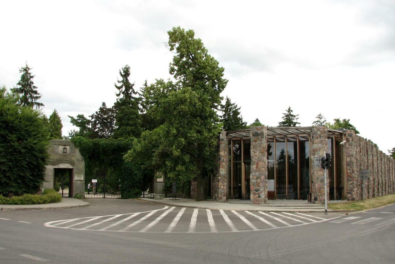 Villa Strefa Kampinos à Brochów Extérieur photo